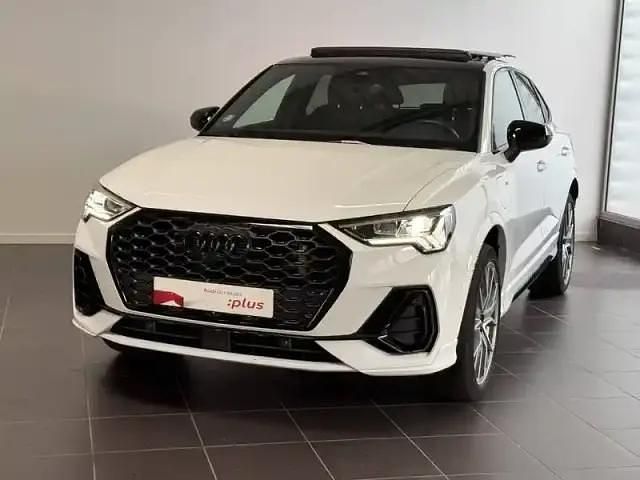 Blanc glacier metallise Utilisé 2024 Audi Q3 Sportback S-Line SUV | 54 997 € - Image 1/4