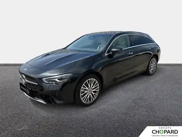 Kosmosblack met. Utilisé 2024 Mercedes CLA250 Shooting Brake Break | 47 490 € - Image 1/4
