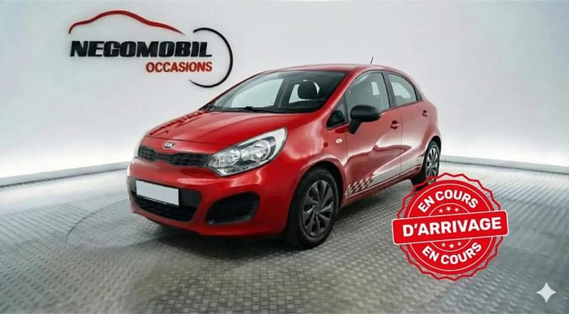 Rouge Occasion 2012 Kia Rio Active Berline | 6 990 € (Prix juste) - Image 1/4