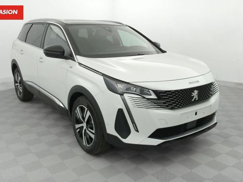 Blanc Utilisé 2022 Peugeot 5008 GT Monospace | 38 900 € - Image 1/4