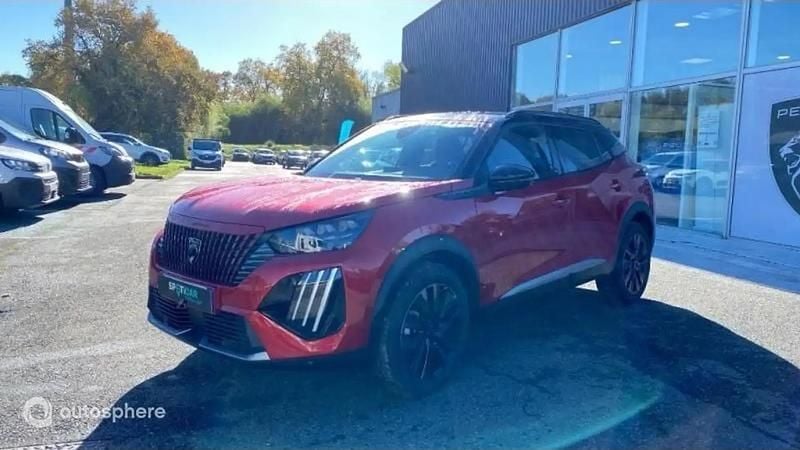 Rouge Occasion 2025 Peugeot 2008 GT SUV | 24 299 € (Prix juste) - Image 1/4