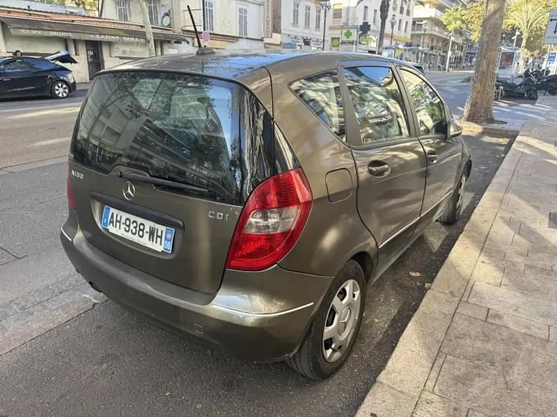 Brun Occasion 2009 Mercedes A180 Classic Monospace | 5 990 € (Prix assez cher) - Image 1/4