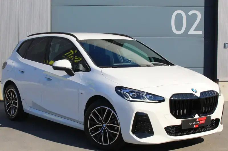 Blanc Utilisé 2023 BMW 216 Active Tourer M Sport Monospace | 29 990 € - Image 1/4