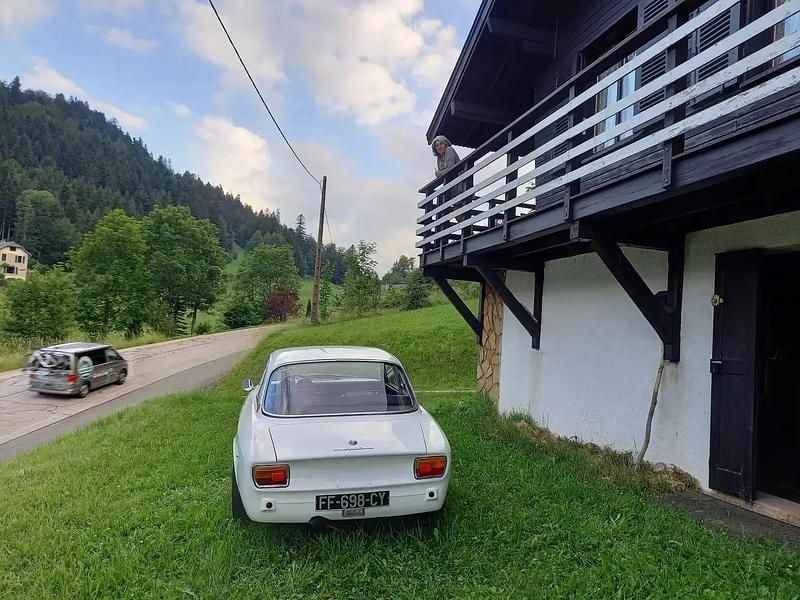 Blanc Occasion 1969 Alfa Romeo GT Coupé | 55 000 € - Image 1/4