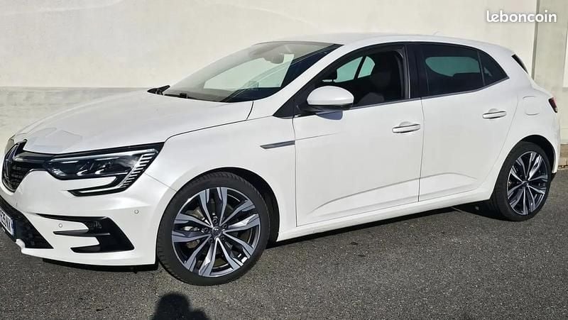 Blanc Occasion 2021 Renault Mégane IV Intens Berline | 18 900 € (Prix juste) - Image 1/4