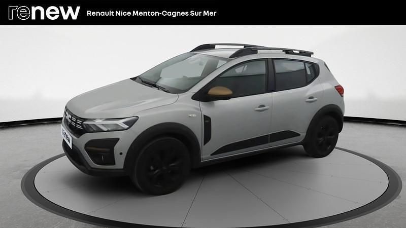 Gris Utilisé 2024 Dacia Sandero Citadine | 16 499 € (Prix juste) - Image 1/4
