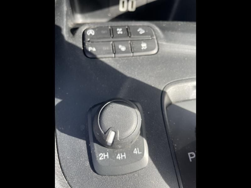 Image 3/4