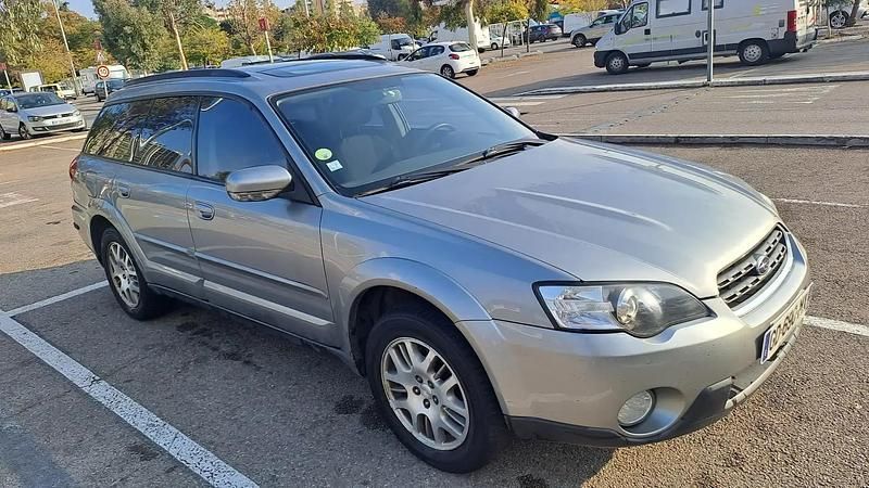 Argent Utilisé 2006 Subaru Outback SUV | 9 900 € - Image 1/4