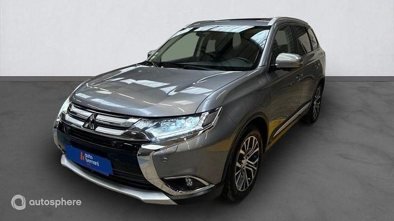 Gris Utilisé 2017 Mitsubishi Outlander Intense SUV | 18 350 € (Prix juste) - Image 1/4