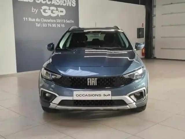 Occasion Fiat Tipo Cross 2023 Bleu fonce Break
