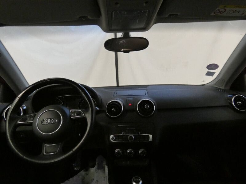 Image 2/4