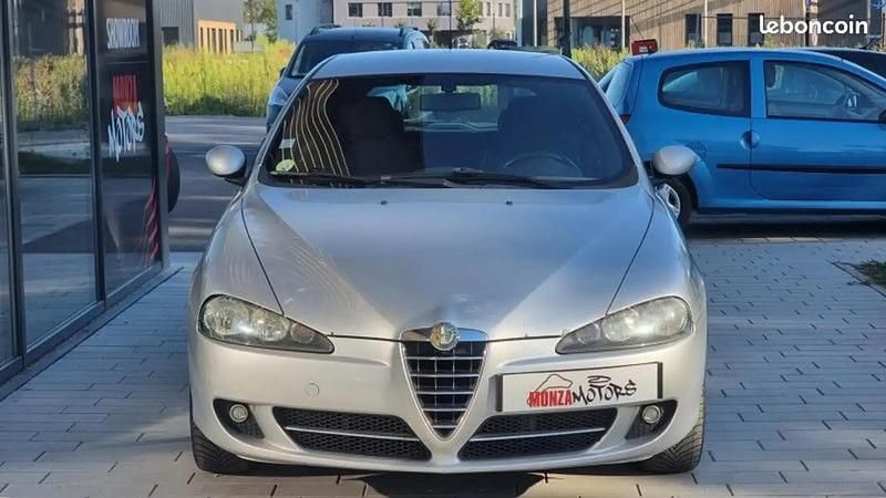 Gris Utilisé 2009 Alfa Romeo 147 Citadine | 3 500 € - Image 1/4