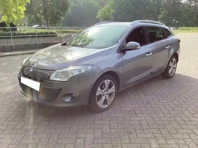 Gris Utilisé 2012 Renault Mégane GrandTour Dynamique Break | 8 500 € - Image 1/4