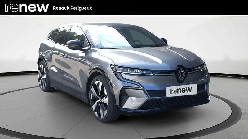 Gris Utilisé 2023 Renault Mégane Techno Berline | 25 990 € (Prix juste) - Image 1/4
