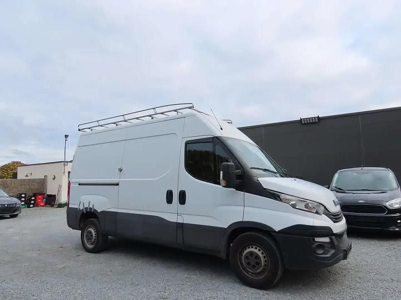 Blanc Utilisé 2018 Iveco Daily Van | 10 769 € (Prix juste) - Image 1/4