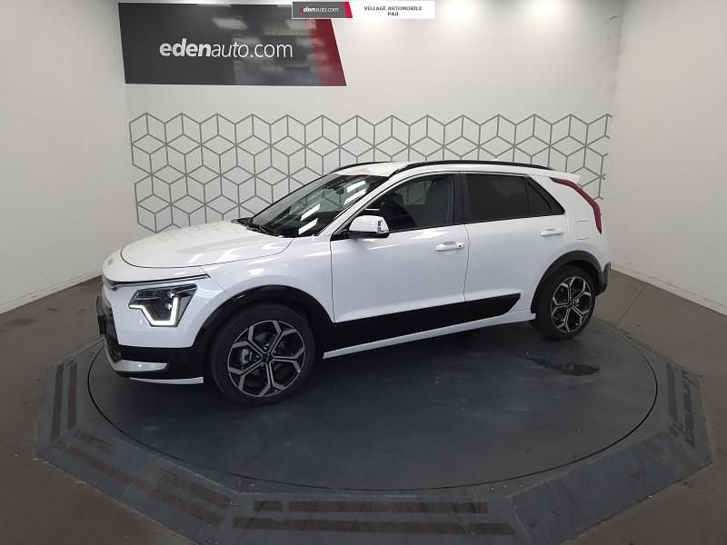 Blanc Occasion 2025 Kia Niro Premium SUV | 32 980 € (Prix juste) - Image 1/4