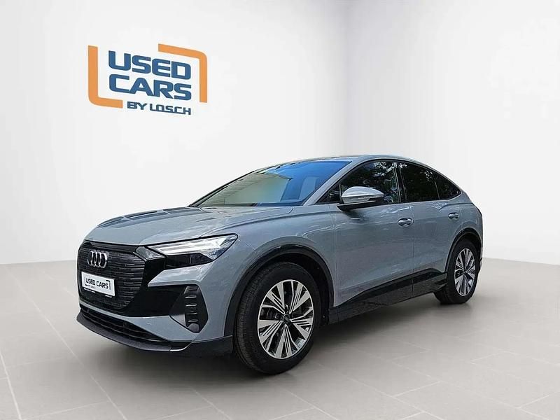 Gris Utilisé 2024 Audi Q4 Sportback e-tron Sport SUV | 44 092 € - Image 1/4
