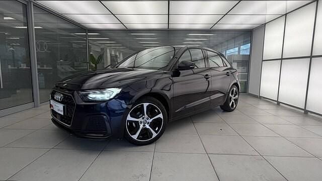 Bleu firmament métallisé Occasion 2020 Audi A1 Sportback Advanced Plus Citadine | 17 990 € (Prix juste) - Image 1/4