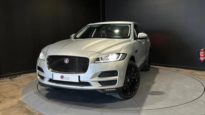 Gris Occasion 2016 Jaguar F-Pace Prestige SUV | 16 990 € - Image 1/4