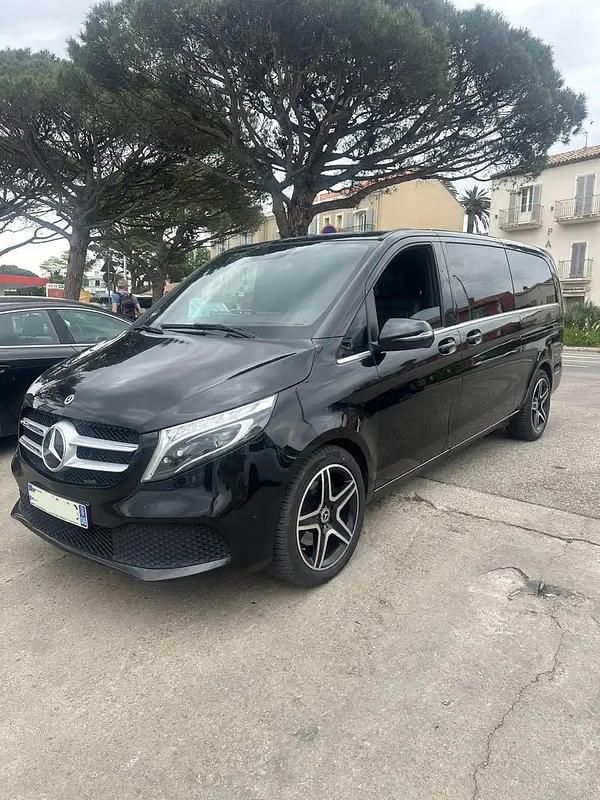 Utilisé 2021 Mercedes V250 Monospace | 40 000 € (Prix juste) - Image 1/4