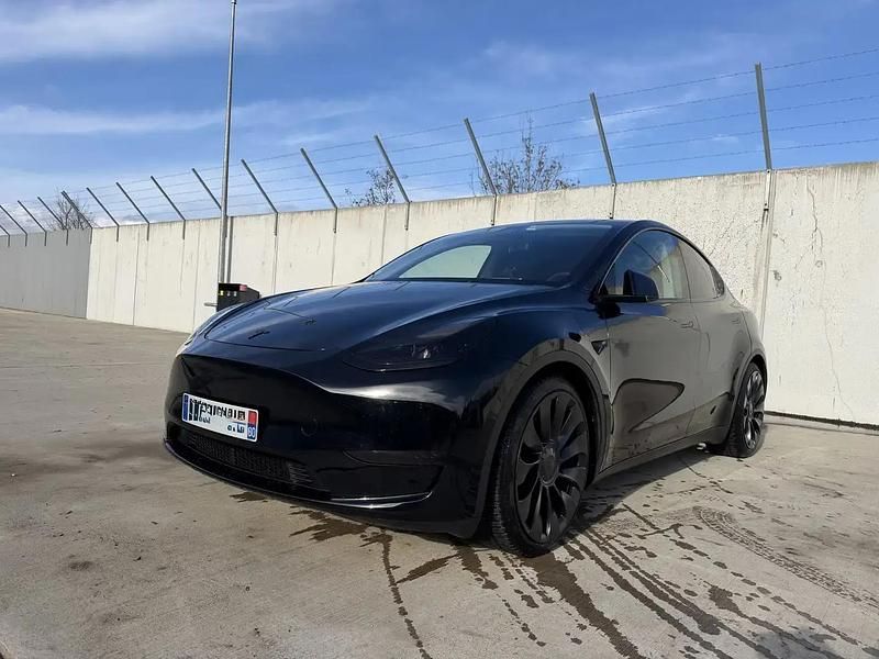 Noir Occasion 2022 Tesla Model Y Performance SUV | 39 500 € (Prix juste) - Image 1/4