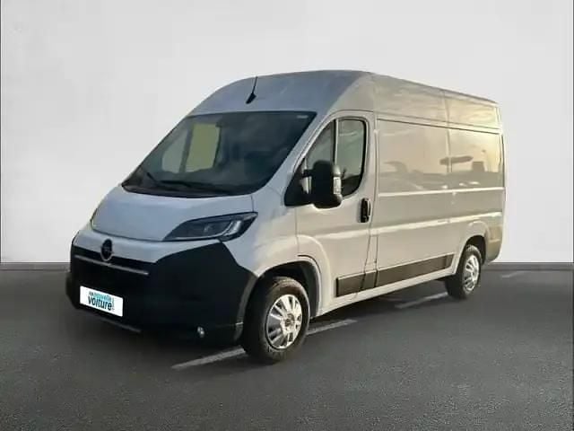 Blanc icy Occasion 2025 Opel Movano S Van | 31 990 € (Prix cher) - Image 1/4