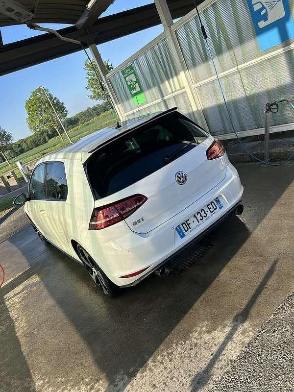 Occasion VW Golf VII GTI 220 ch (161 kW) 2014 Berline