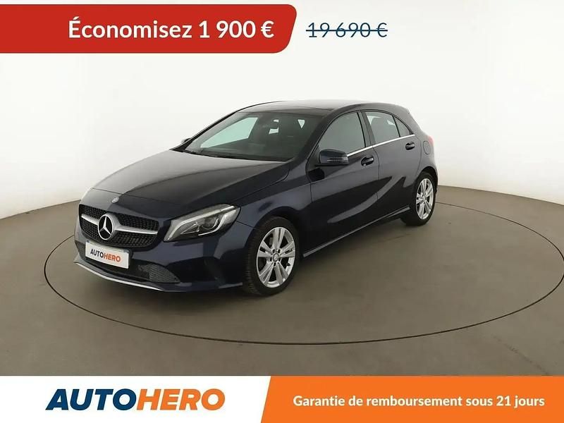 Bleu Occasion 2016 Mercedes A200 Berline | 17 790 € (Prix juste) - Image 1/2