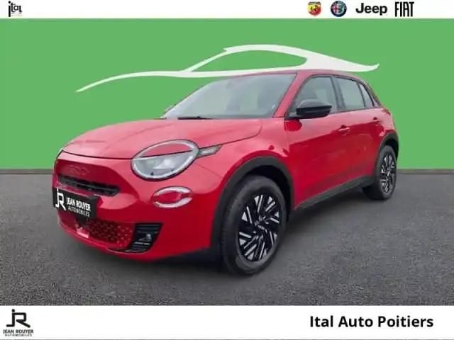 Rouge Utilisé 2023 Fiat 600E Red SUV | 23 390 € (Prix juste) - Image 1/4