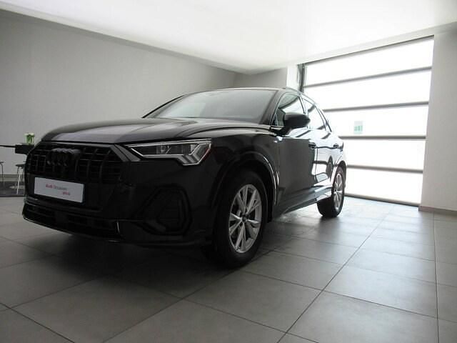 Noir mythique métallisé Occasion 2025 Audi Q3 S-line plus SUV | 41 497 € (Prix juste) - Image 1/4