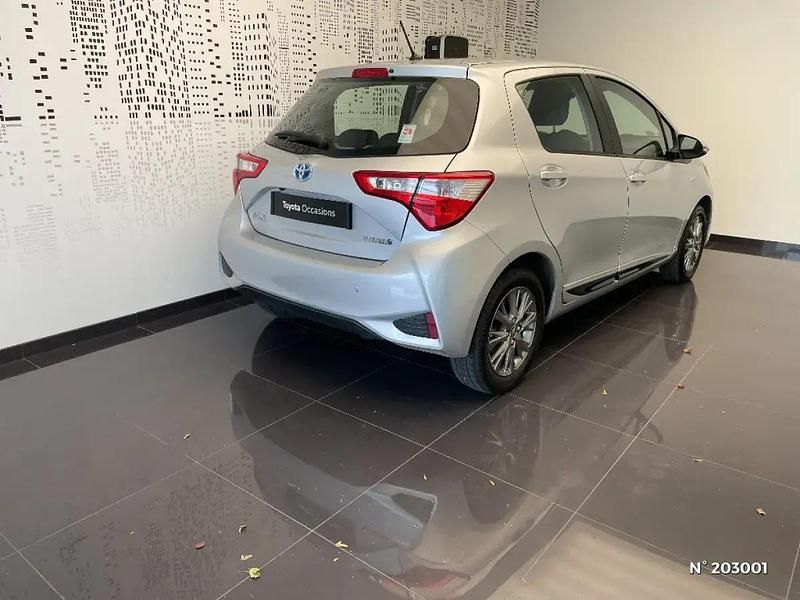 Occasion Toyota Yaris Hybrid 2019 Gris