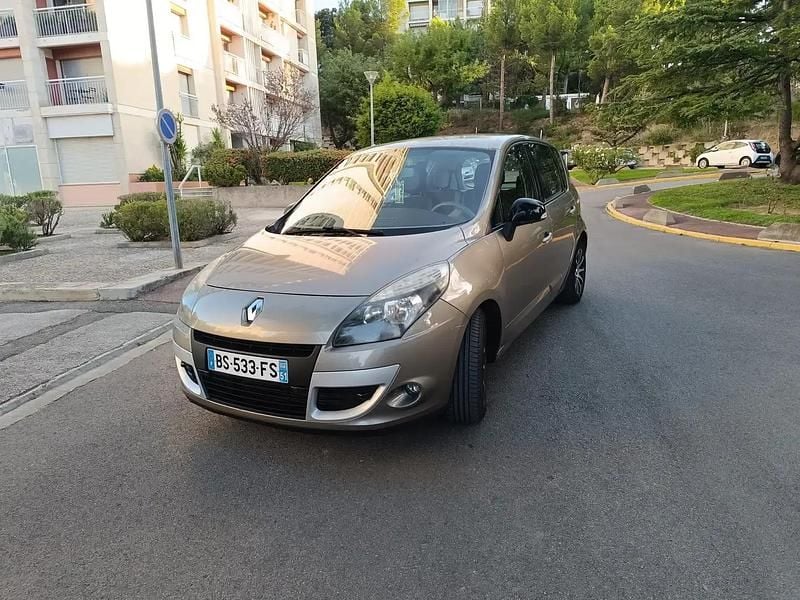 Beige Occasion 2011 Renault Scénic III Exception Monospace | 2 900 € - Image 1/4
