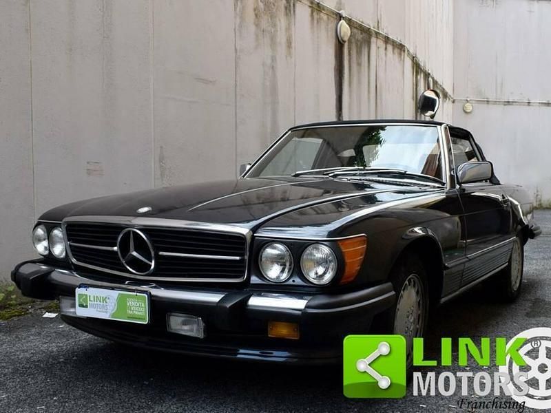 Noir Utilisé 1986 Mercedes 560 Cabriolet | 31 900 € - Image 1/4