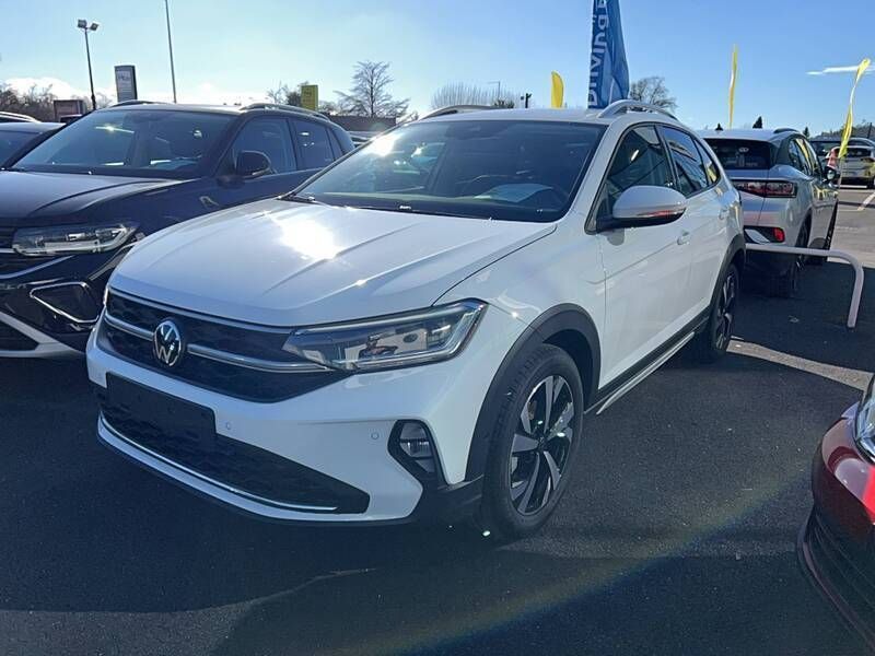 Blanc Utilisé 2024 VW Taigo Style SUV | 38 370 € - Image 1/4