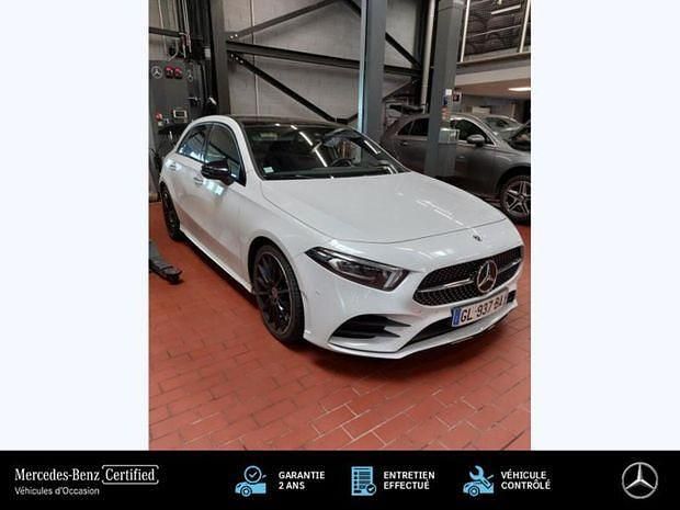 Blanc Utilisé 2022 Mercedes A200 AMG line Berline | 32 889 € (Prix juste) - Image 1/4