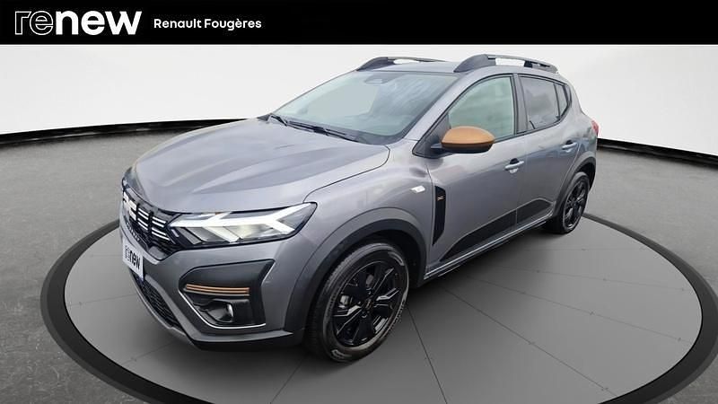 Gris Utilisé 2024 Dacia Sandero Extreme Citadine | 16 990 € (Prix assez cher) - Image 1/4