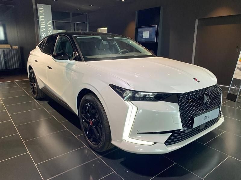 Nouvelle DS Automobiles DS4 Performance 131 ch (96 kW) 2025 Noir Berline