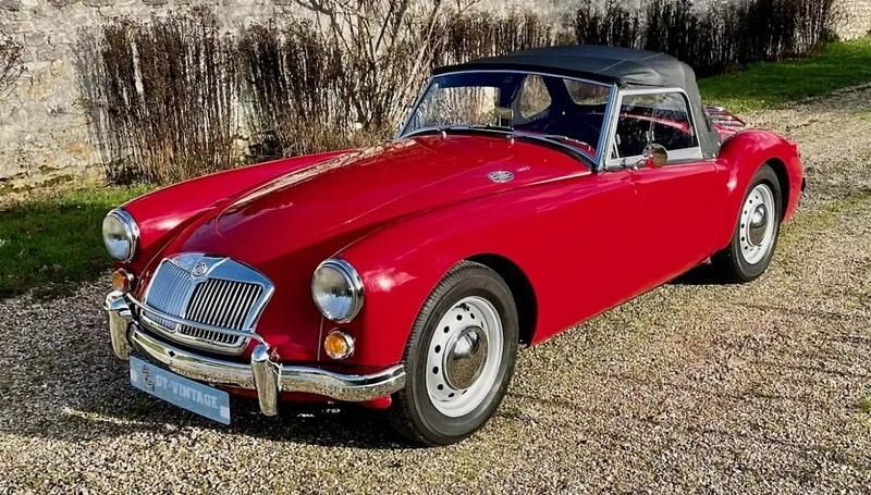 Rouge Occasion 1960 MG MGA Cabriolet | 39 900 € - Image 1/4