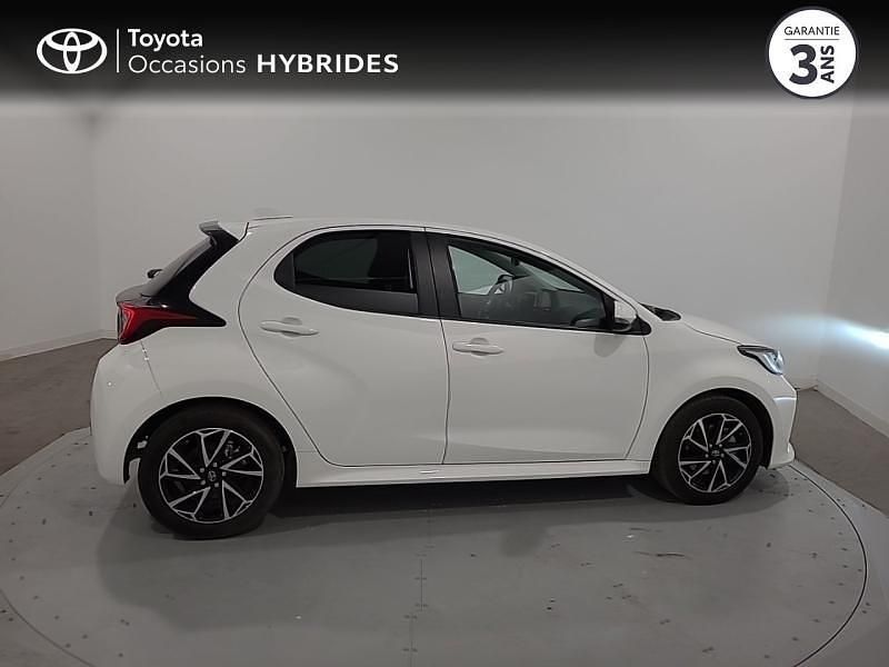 Occasion Toyota Yaris Hybrid Design 92 ch (67 kW) 2021 Blanc Berline