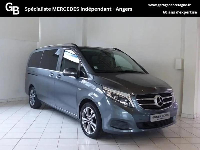 Gris Occasion 2014 Mercedes V220 Executive Monospace | 39 490 € (Prix assez cher) - Image 1/4