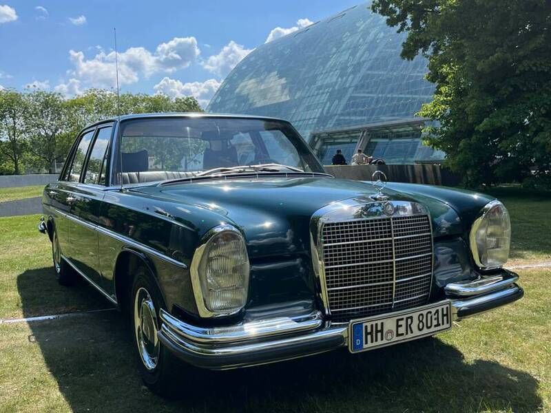 Vert Utilisé 1968 Mercedes S280 Berline | 29 800 € - Image 1/4