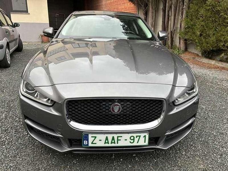Occasion Jaguar XE Portfolio 241 ch (177 kW) 2016 Gris Berline