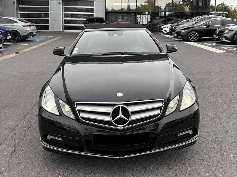 Noir Occasion 2010 Mercedes E350 Executive Cabriolet | 12 300 € - Image 1/4