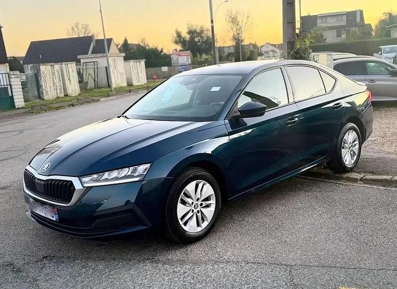 Noir Occasion 2023 Skoda Octavia Business Line Berline | 18 990 € (Bon prix) - Image 1/4