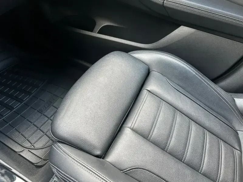 Image 2/4