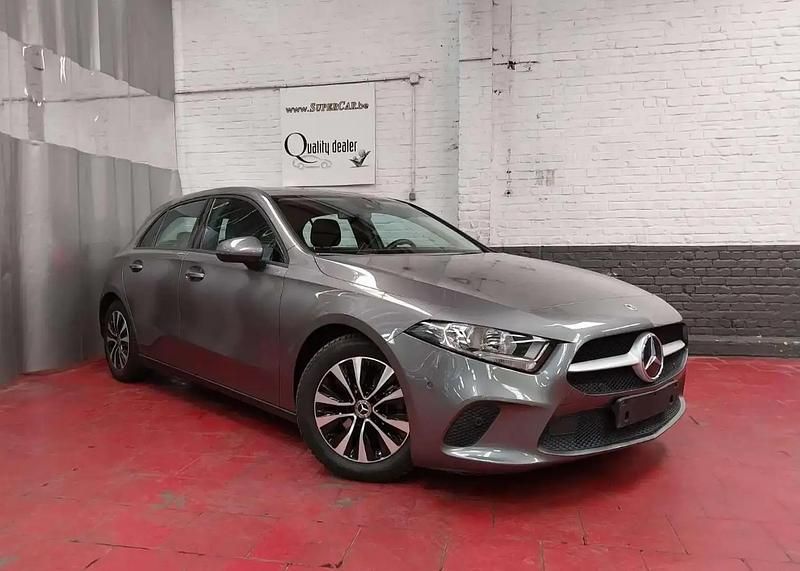 Gris Utilisé 2021 Mercedes A180 Business Berline | 18 990 € (Super prix) - Image 1/4