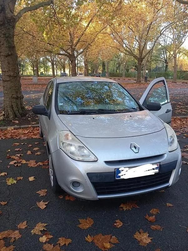 Occasion 2011 Renault Clio II Authentique Berline | 5 200 € (Prix assez cher) - Image 1/4