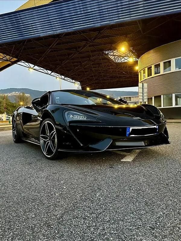 Occasion 2017 McLaren 570GT Coupé | 141 900 € - Image 1/4