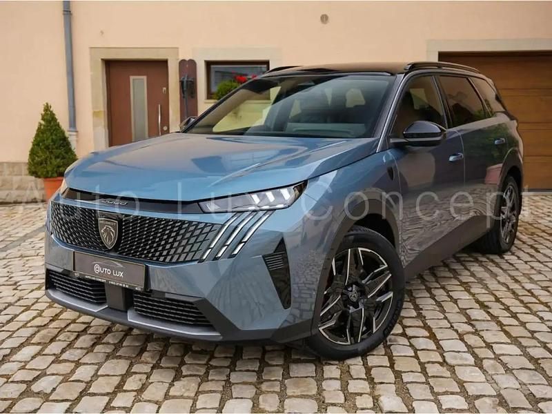 Bleu Occasion 2024 Peugeot 5008 GT SUV | 35 890 € (Bon prix) - Image 1/4