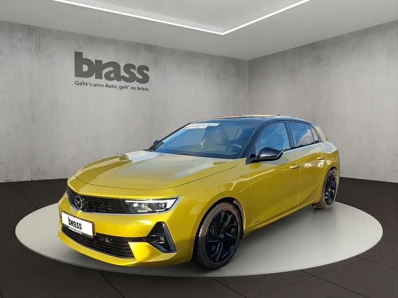 Jaune Occasion 2022 Opel Astra Ultimate Berline | 23 450 € (Prix juste) - Image 1/4